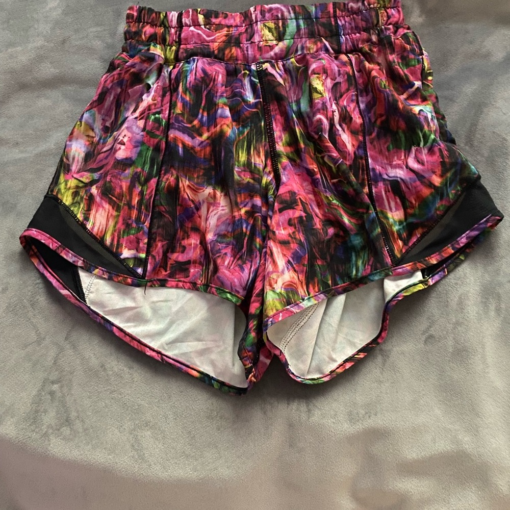 LULULEMON Hotty hots size 2 tall pink
